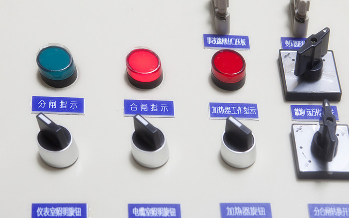低壓柜內(nèi)的這些電氣原件紫電電氣_它們的作用，工作原理你都了解嗎
